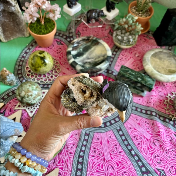 Gemstone Carving on Pink Amethyst - Picture 8 of 8